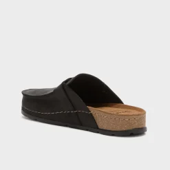 Mules bora moccasin man