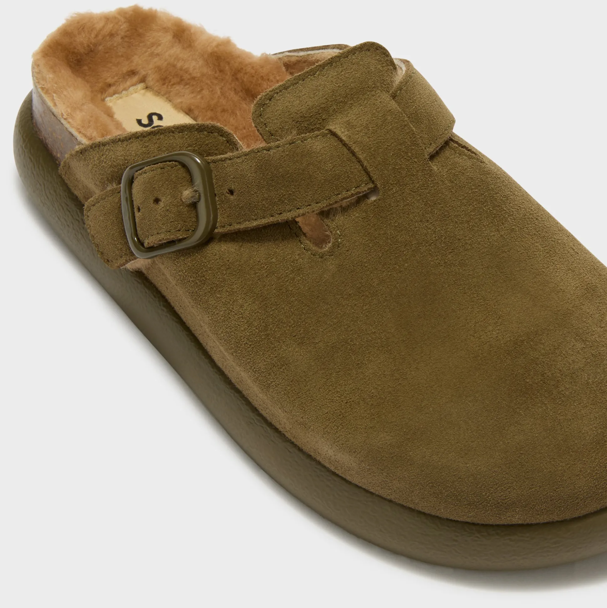Mules fae chunky
