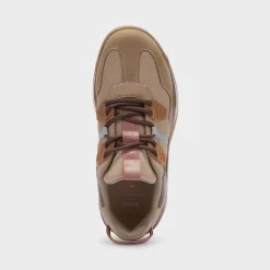 Sneakers rover